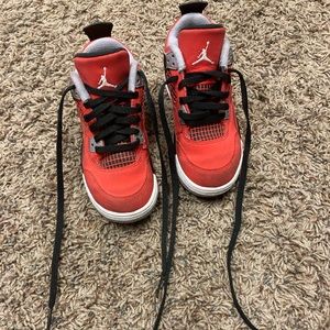 Air Jordan kids retro 4 Toro Bravo size 11.5